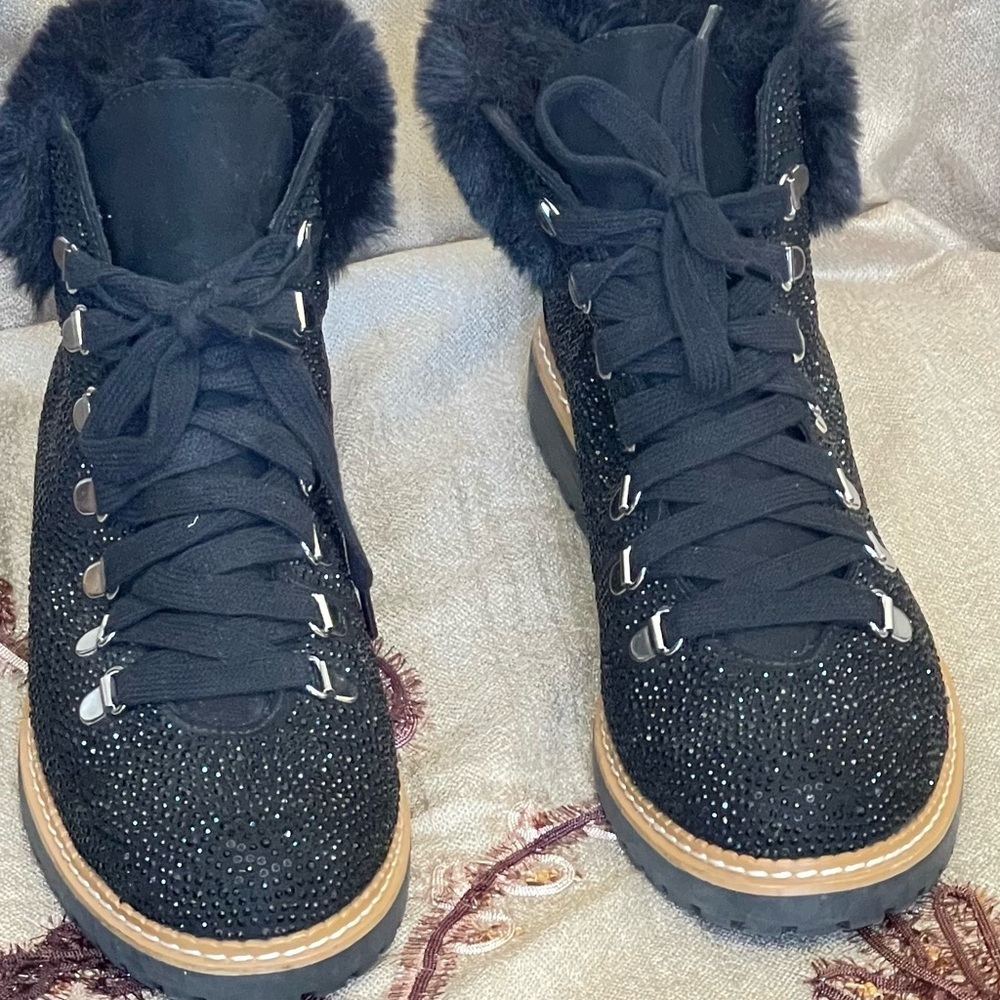 INC PRAVALE 3 EMBELLISHED TEXTURED LACE-UP BOOT